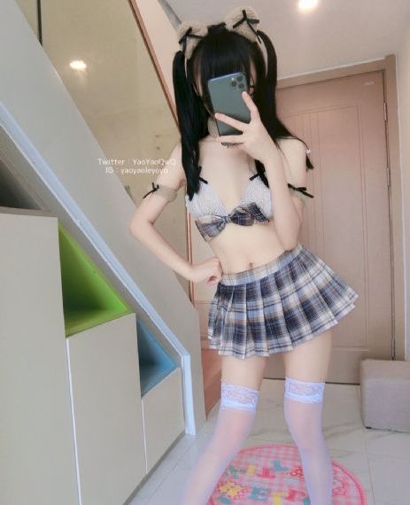 青青草国产综合人人爱_720电影在线观看